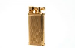 Briquet Old boy doré guilloché